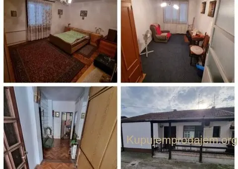 Kuca i pomocni objekti 220m2 plac 11 ari - 3/4