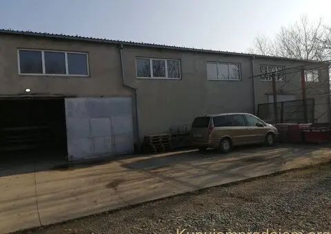 Prodajem / izdajem poslovni objekat sa halom ul. Vinogradska - 5/12