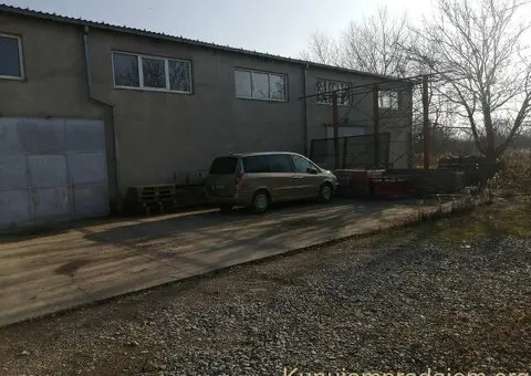 Prodajem / izdajem poslovni objekat sa halom ul. Vinogradska - 6/12