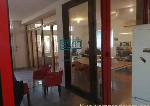 Prodajem / izdajem poslovni objekat sa halom ul. Vinogradska - 10/12