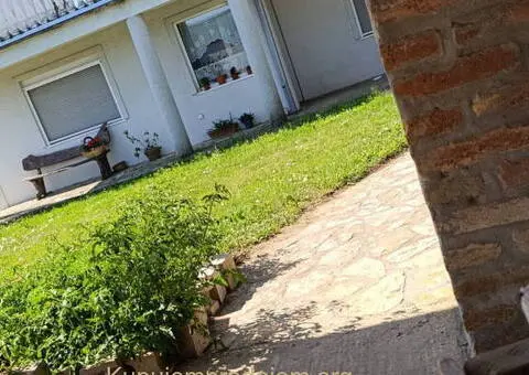 Na prodaju – Prostrana porodična kuća u mirnom delu Beške - 15/15