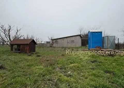 Plac Ugrinovci centar, 110 ari + voćnjak Uknjižen 1/1 - 10/10