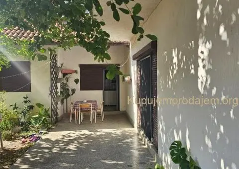 Kuca sa poslovnim objektom-Nova Pazova - 7/11