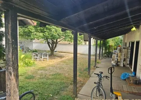 Kuca sa poslovnim objektom-Nova Pazova - 8/11