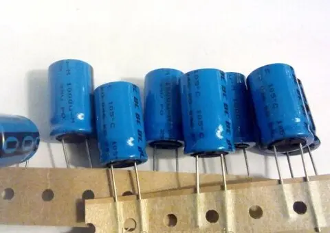 Vishay BC Philips Oscon Rubycon Samsung Samwha Yageo - 4/15