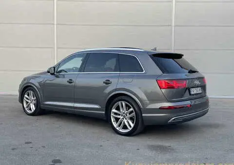 Audi Q7 e tron 2016 god hibrid dizel/struja - 3/10
