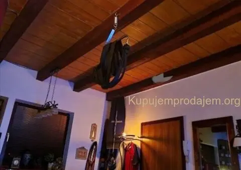 Centar Zemuna kuca sa dva stana-retko u ponudi - 10/15