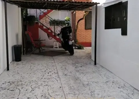 Centar Zemuna kuca sa dva stana-retko u ponudi - 14/15