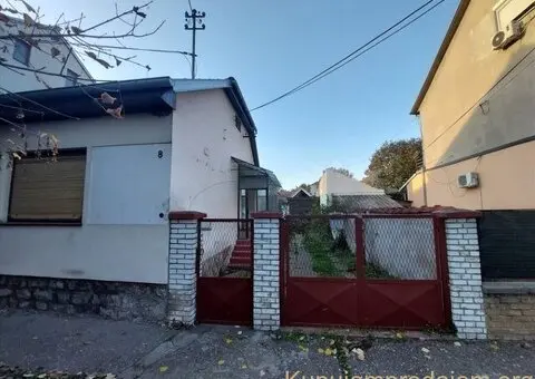 Kuca na prodaju Novi Sad-Detelinara - 1/7