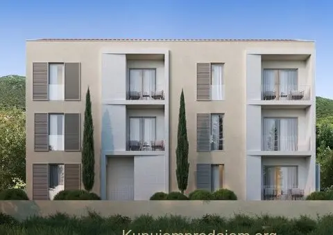 Prodaje se jednosoban stan u Tivtu - 3/10