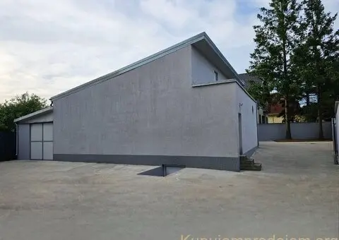 Izdajem ili prodajem poslovni prostor Smederevo-Vodanj - 2/15