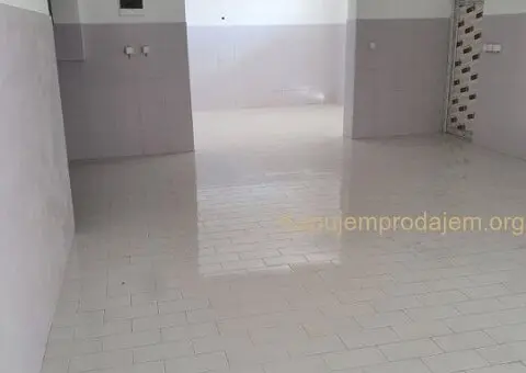 Izdajem ili prodajem poslovni prostor Smederevo-Vodanj - 8/15