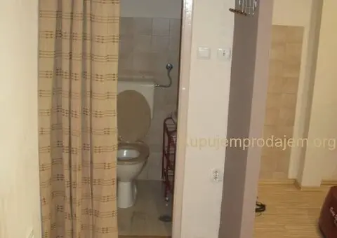 HITNA PRODAJA-uknjizen poslovni prostor 23m2+12m2 - 2/3