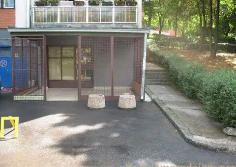 HITNA PRODAJA-uknjizen poslovni prostor 23m2+12m2 - 3/3