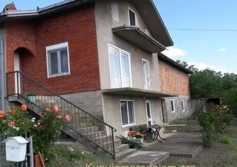 Prodajem kucu u Ramu na Dunavu - 2/13