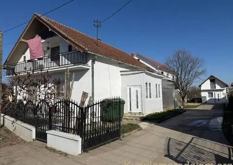 Prodajem kuću-smeštaj za radnike - 1/10