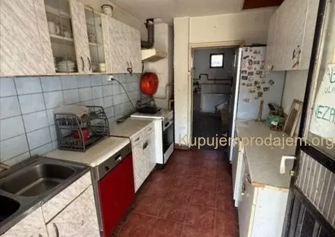 Prodajem kuću-smeštaj za radnike - 5/10