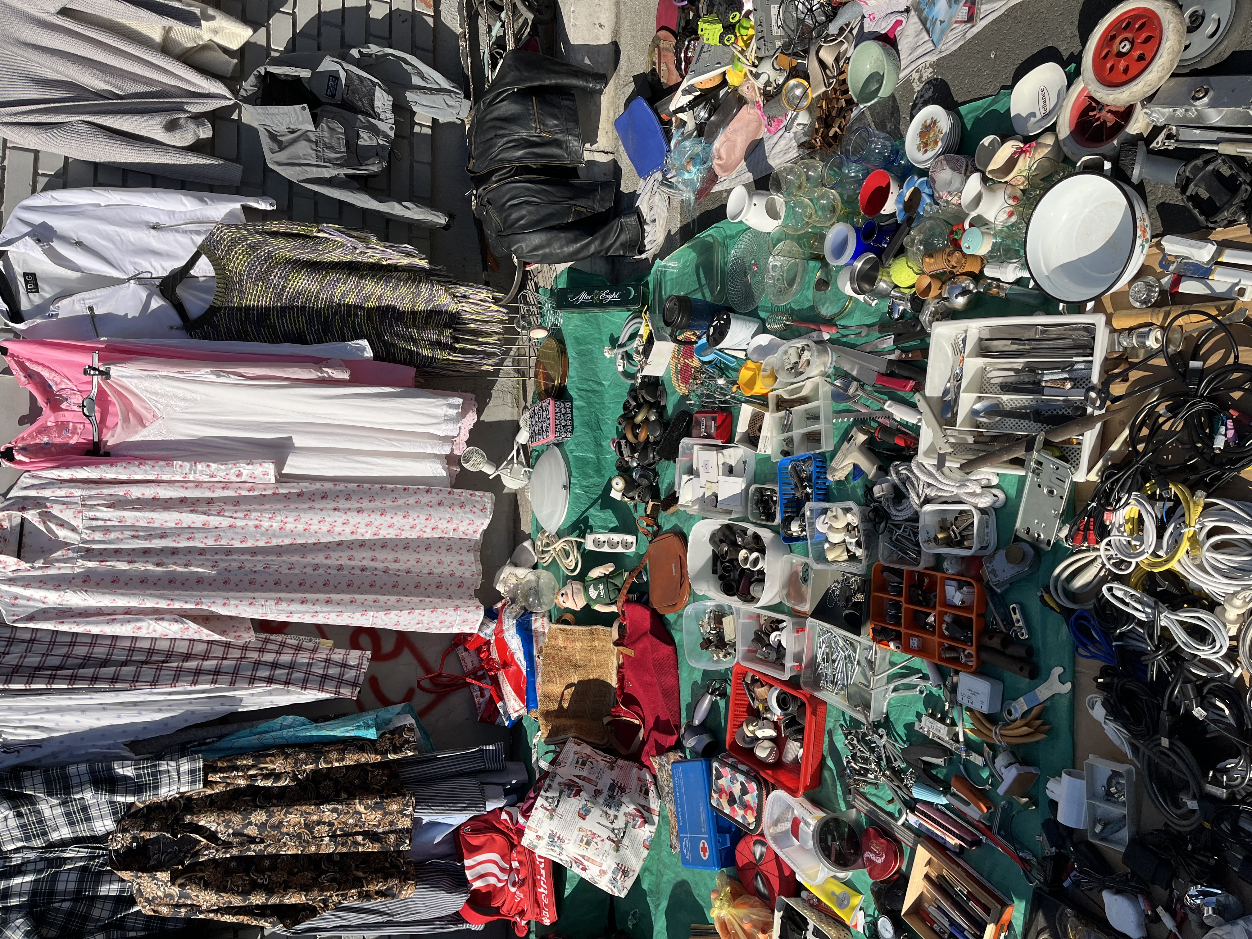 Prodaja na pijaci u problemu : Cene niže u marketima